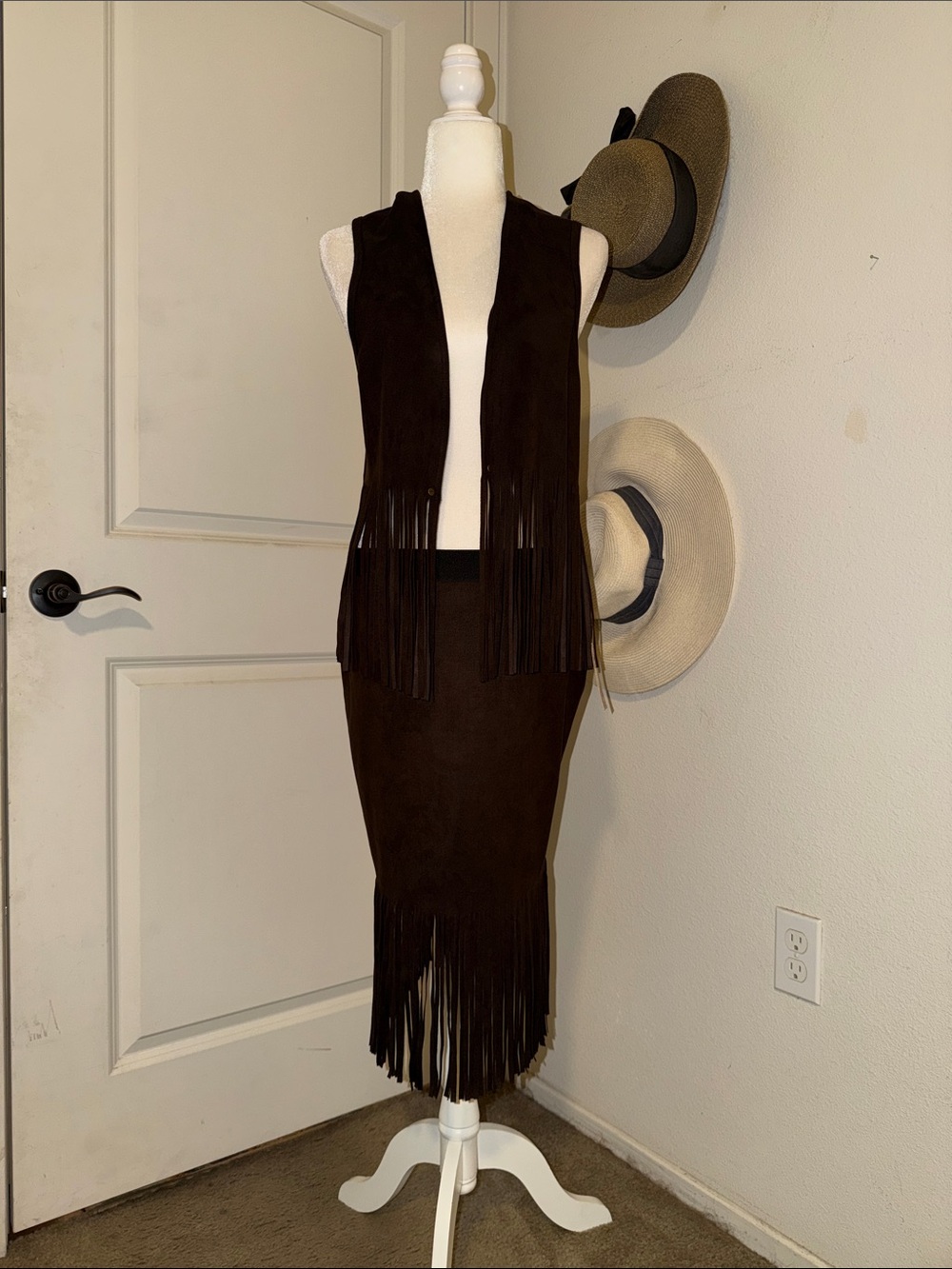 NWT Karen Kane Fringe Faux Suede Vest & Skirt Set - Dark Brown